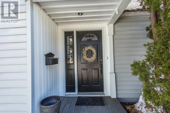 161 CADDY AVE Image 41