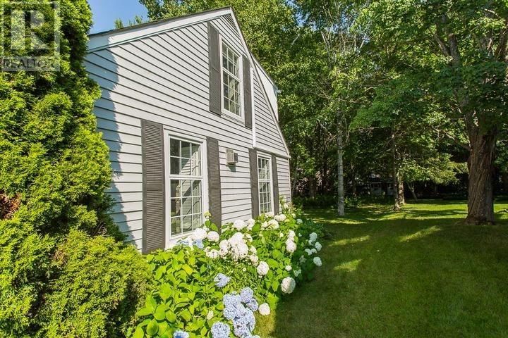 161 CADDY AVE Image 42