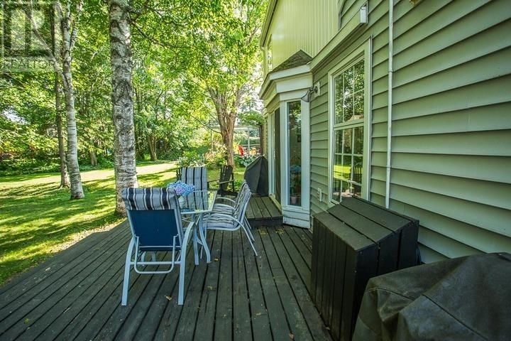 161 CADDY AVE Image 45