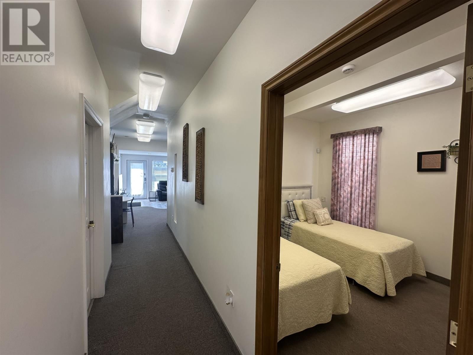 412 ALBERT ST Image 10