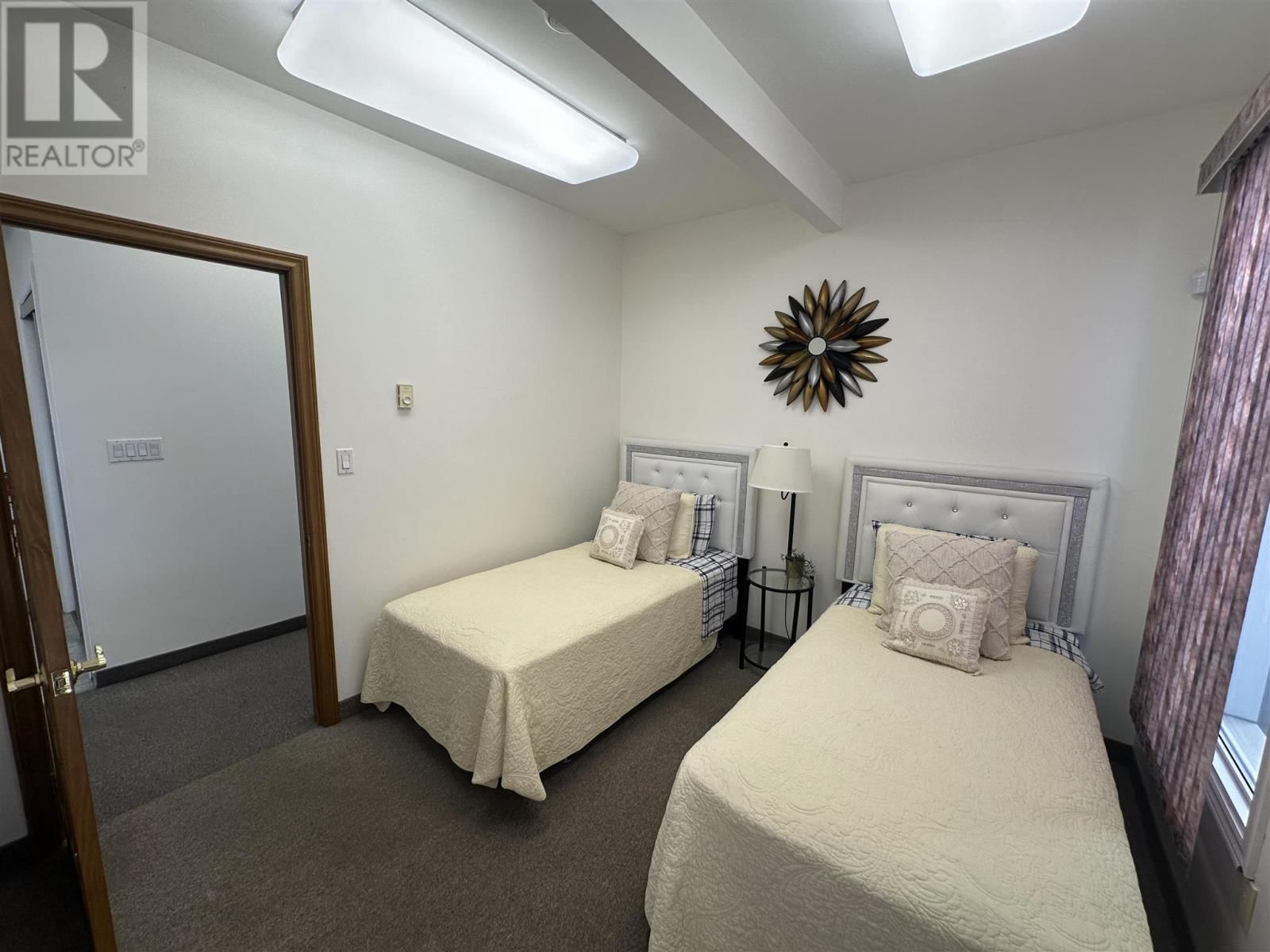 412 ALBERT ST Image 12