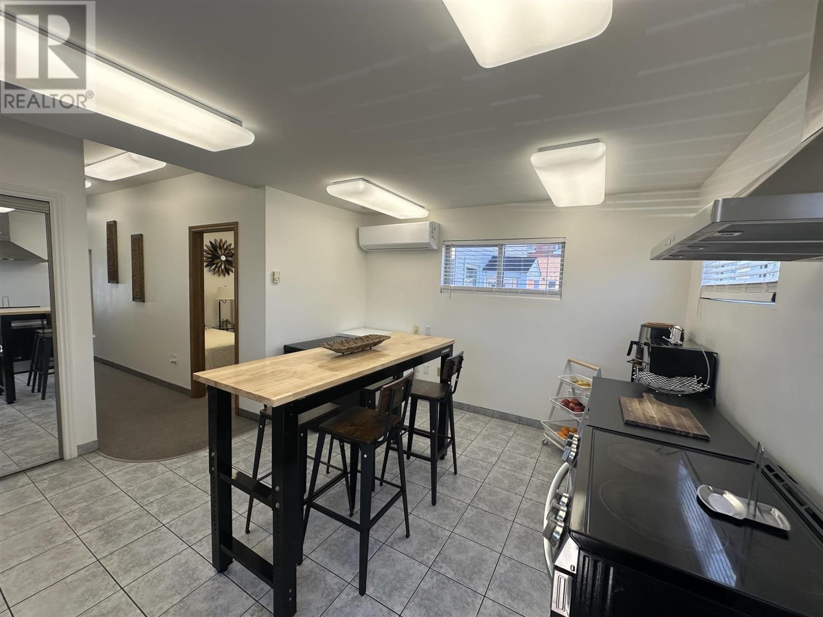 412 ALBERT ST Image 16