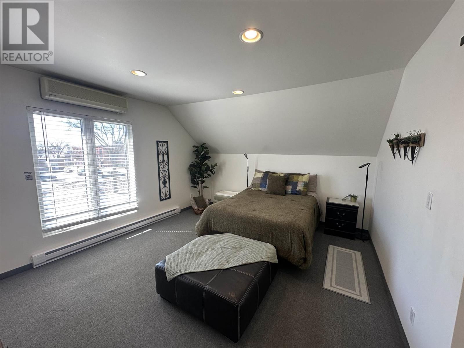 412 ALBERT ST Image 21