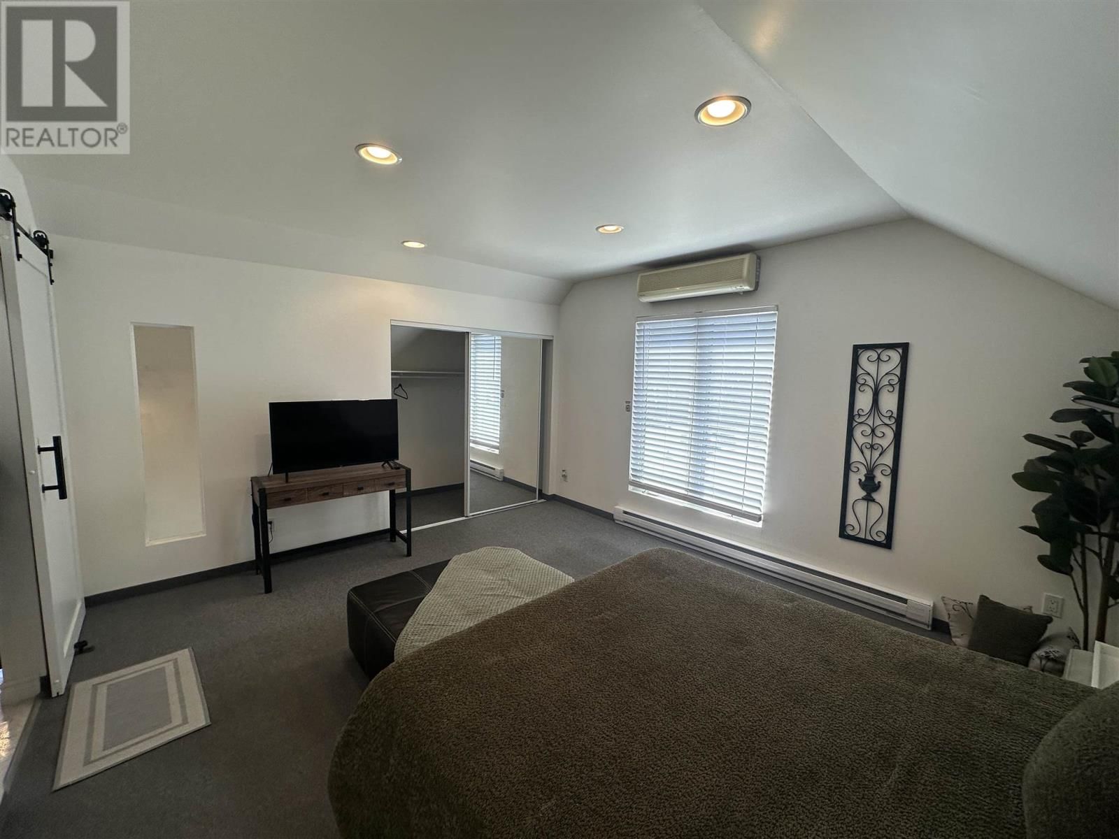 412 ALBERT ST Image 22