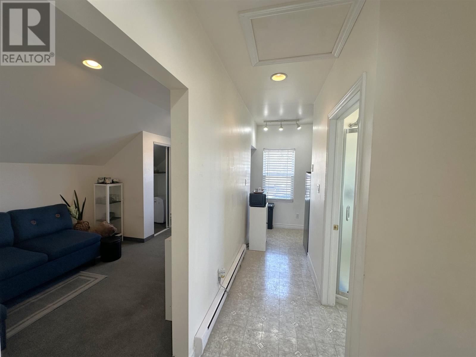 412 ALBERT ST Image 28