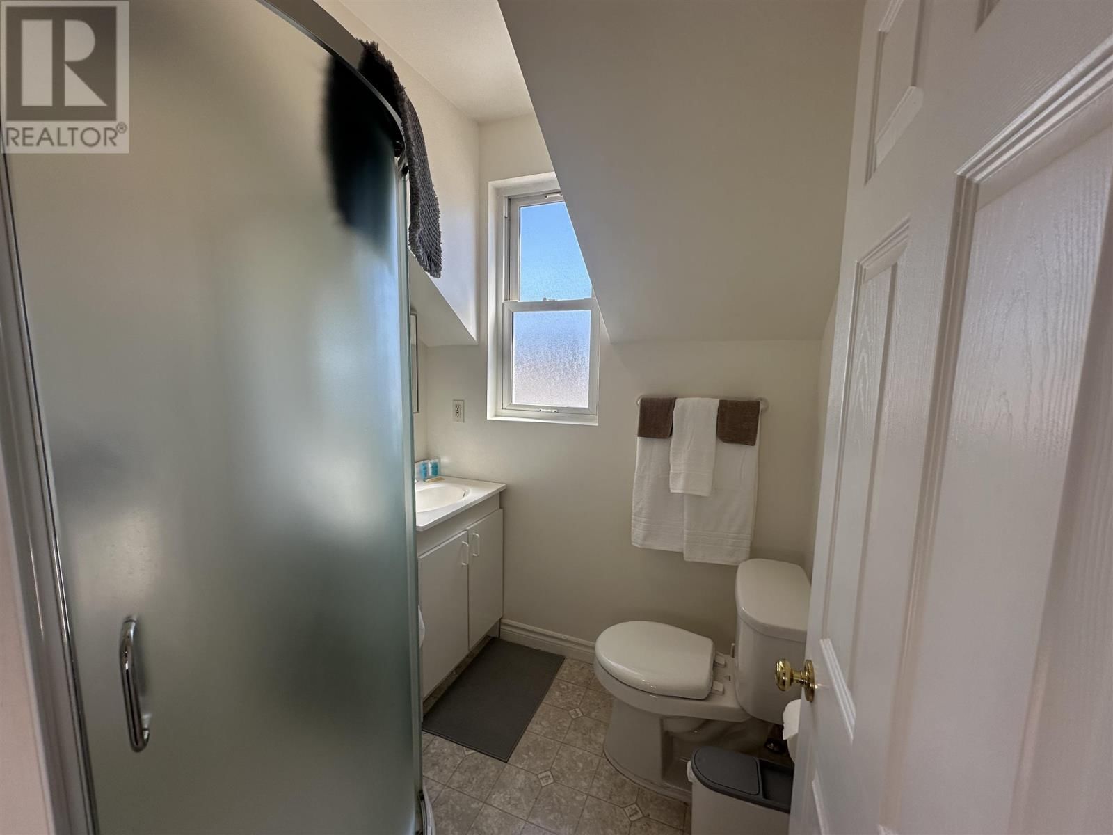 412 ALBERT ST Image 29