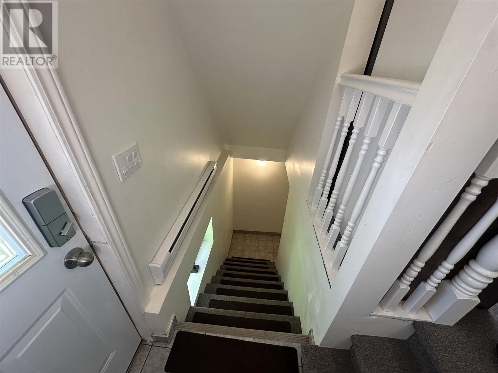 412 ALBERT ST Image 30