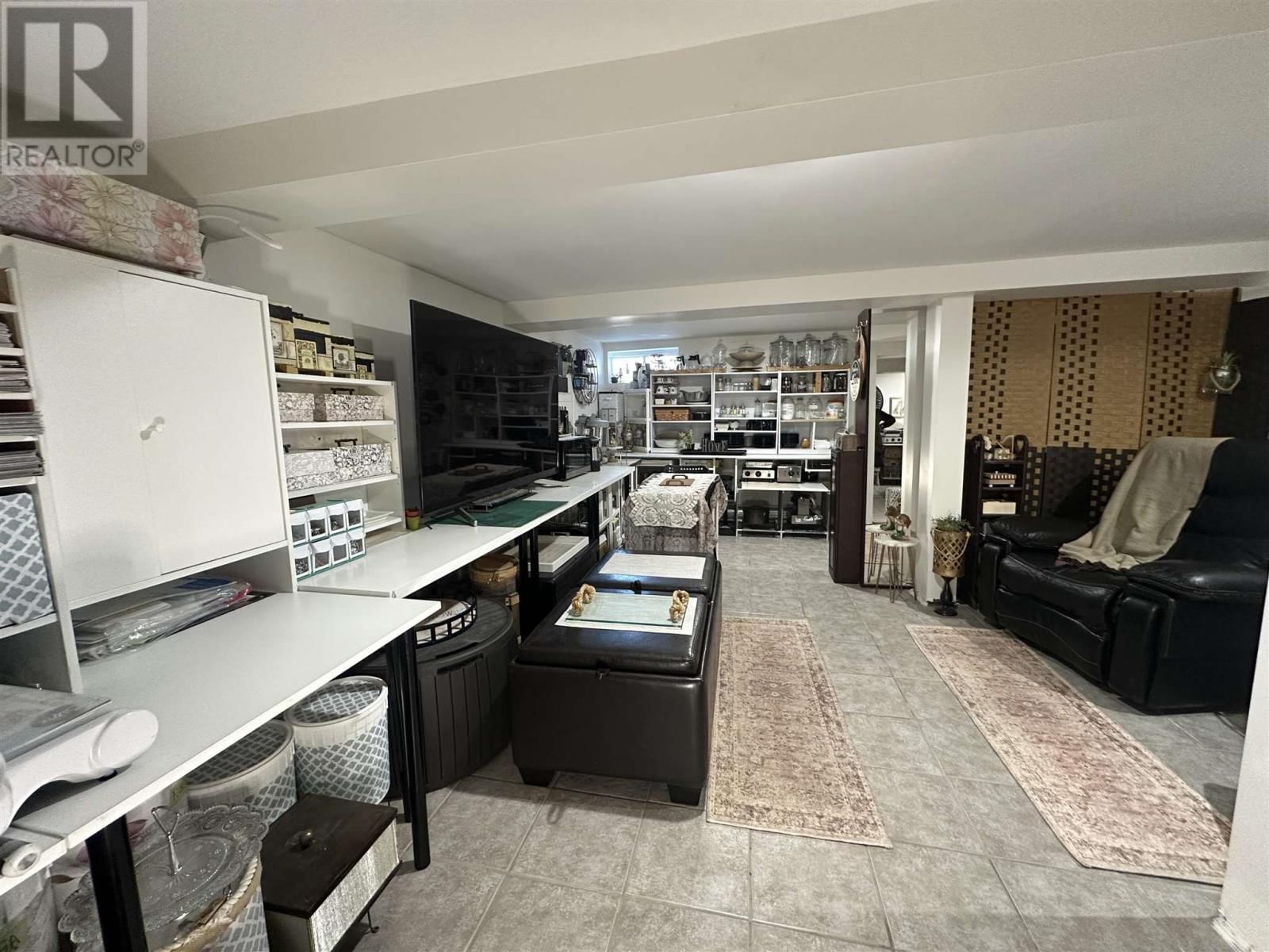 412 ALBERT ST Image 31