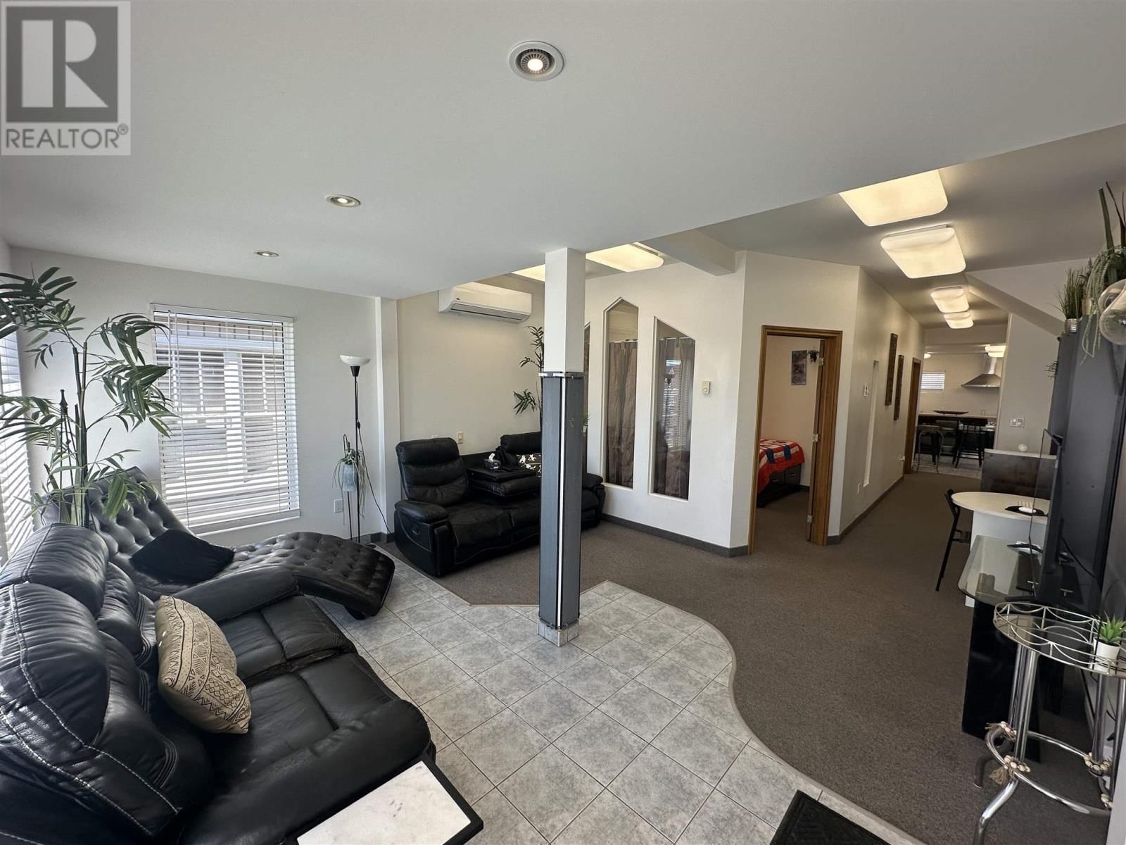 412 ALBERT ST Image 5