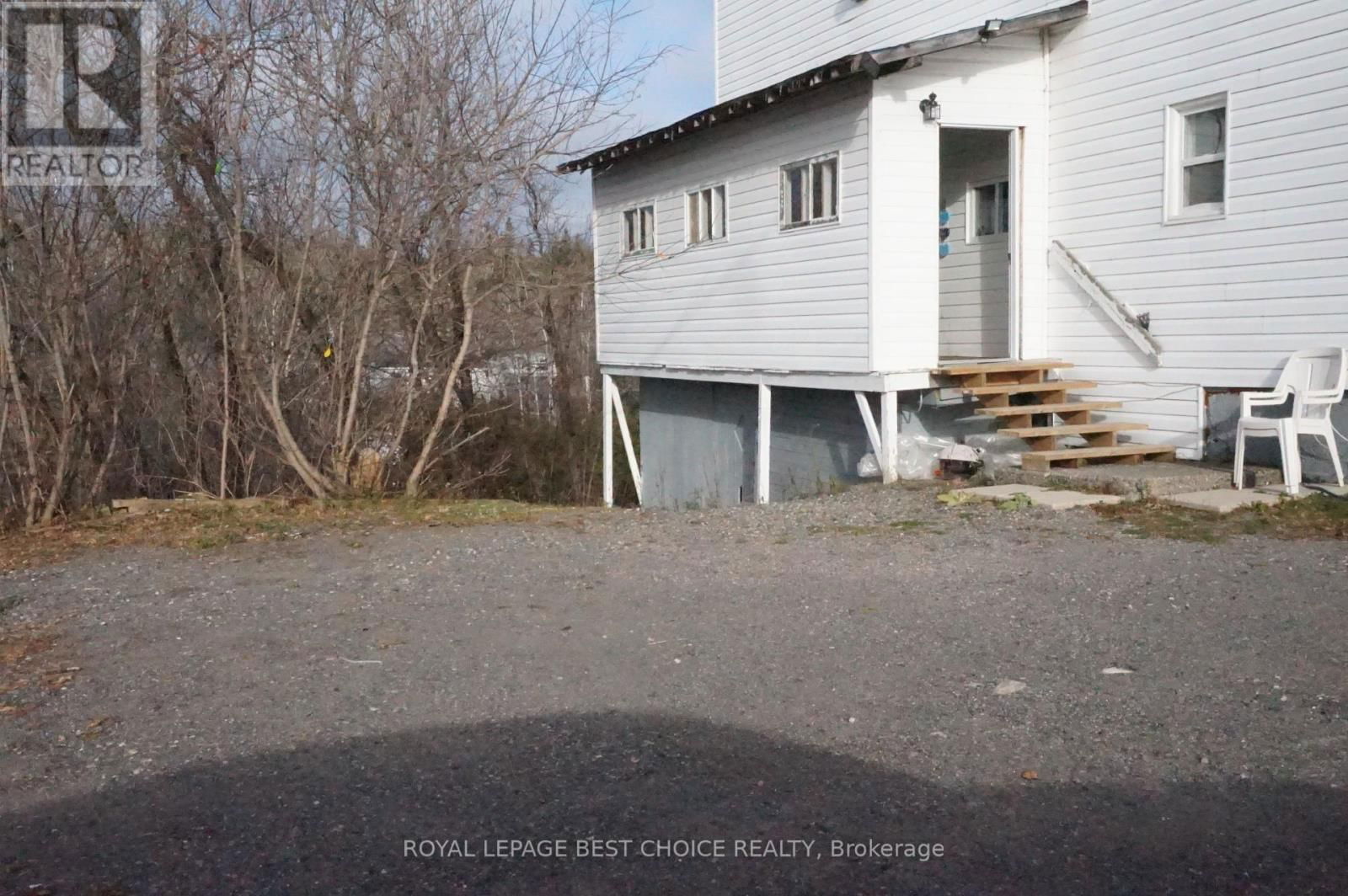 6 EARLE STREET Image 6