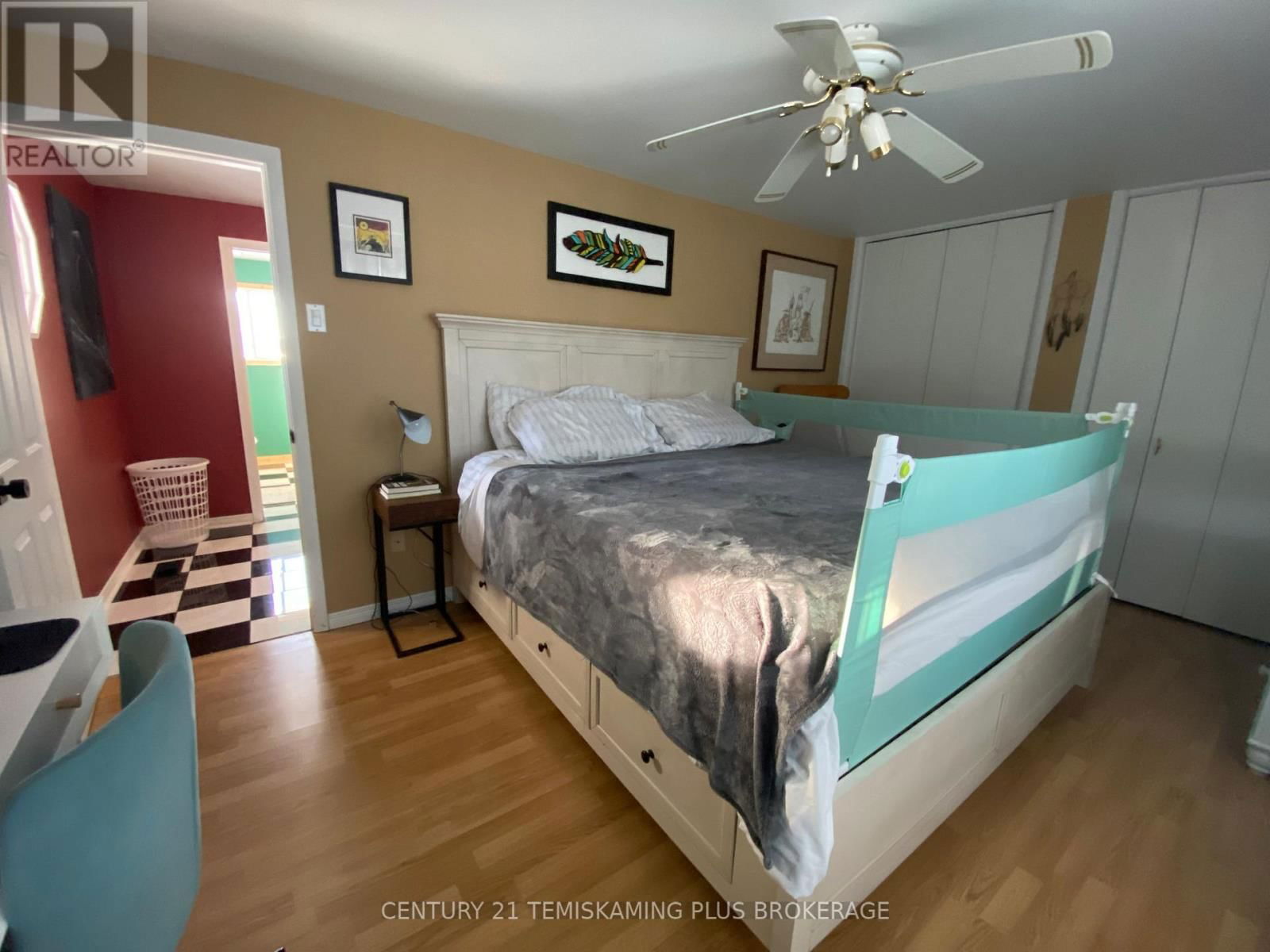 164 WHITEWOOD AVENUE WEST Image 21
