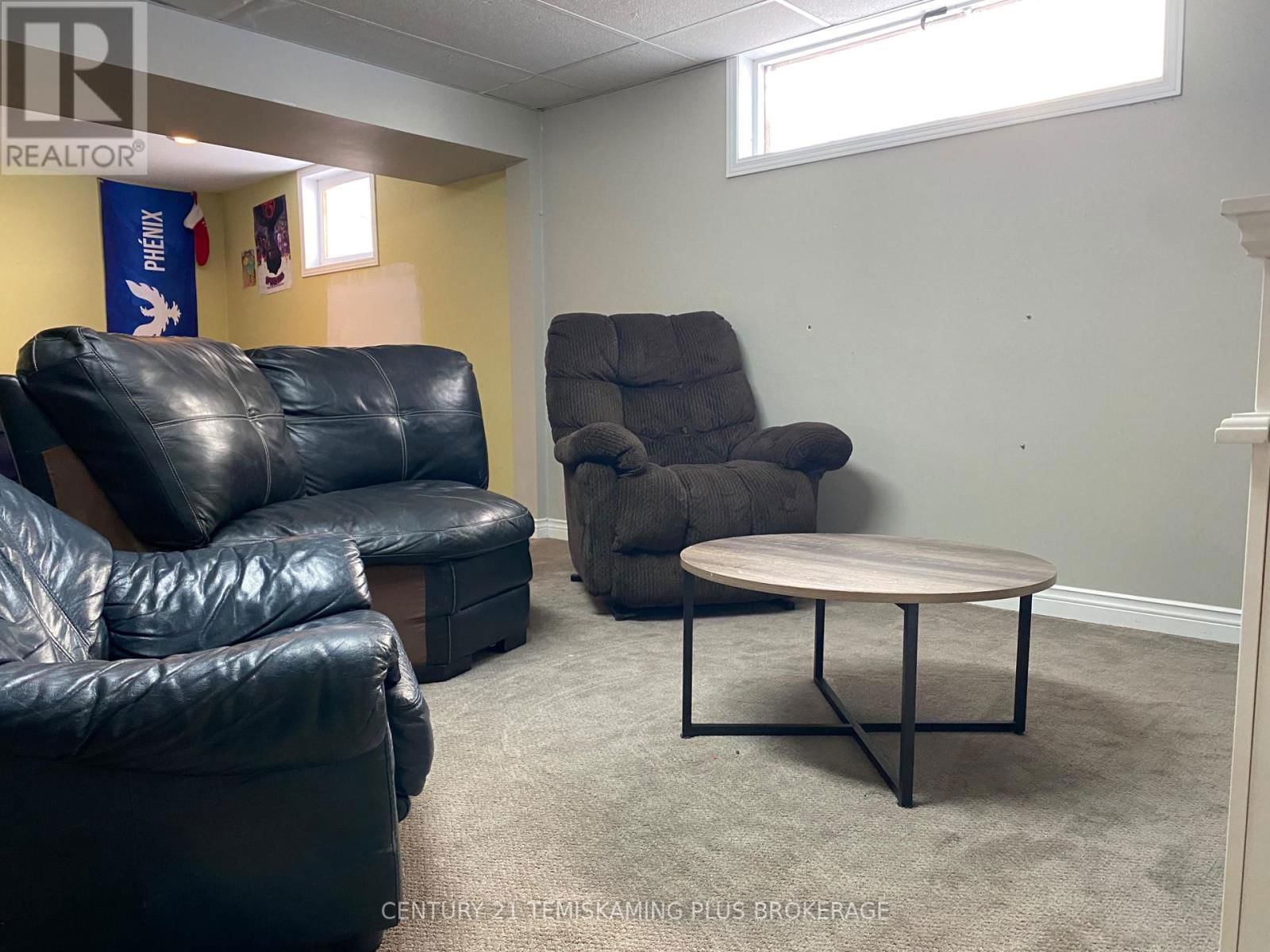 164 WHITEWOOD AVENUE WEST Image 26