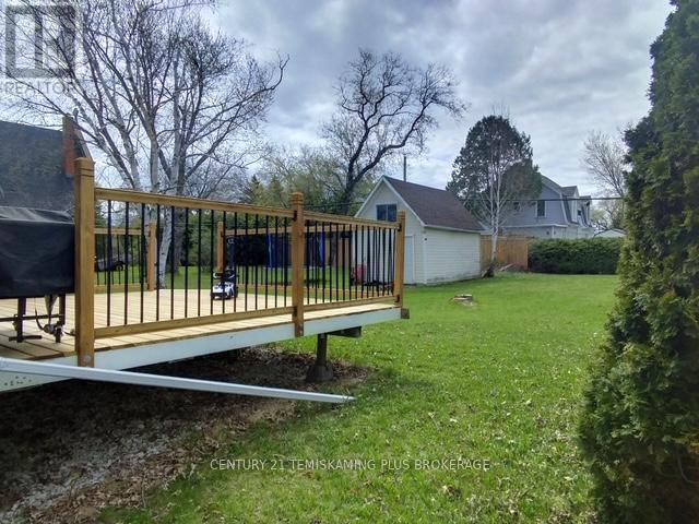 164 WHITEWOOD AVENUE WEST Image 30