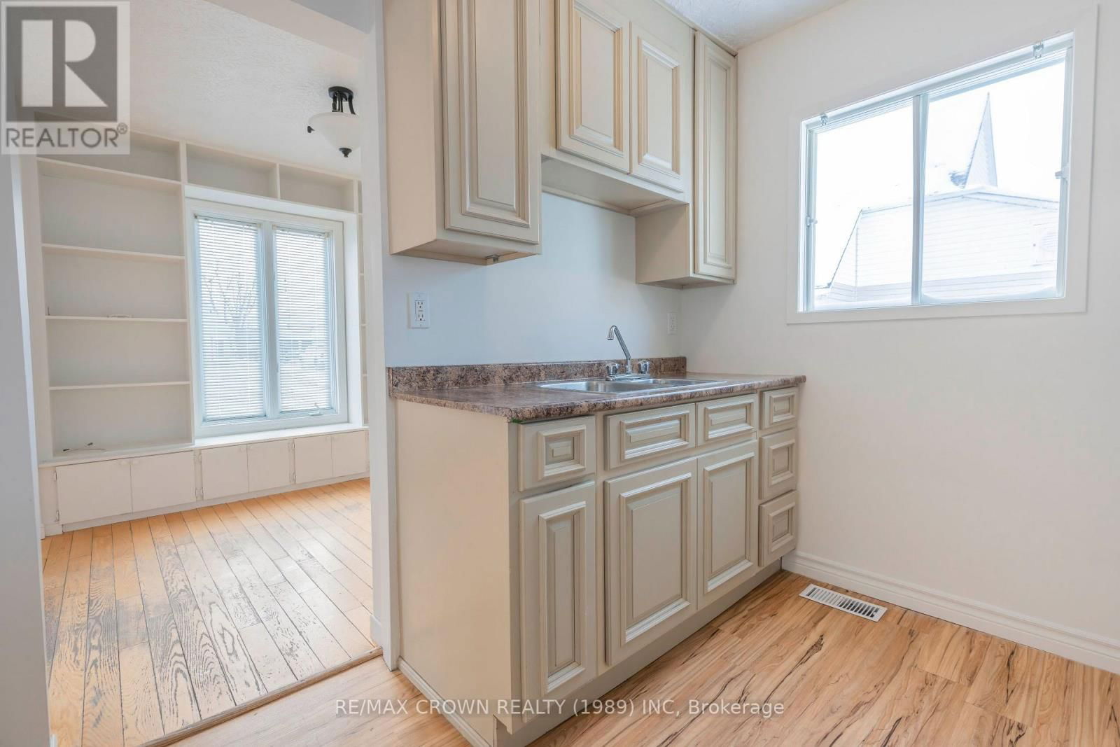 45 DALLYN AVENUE Image 20