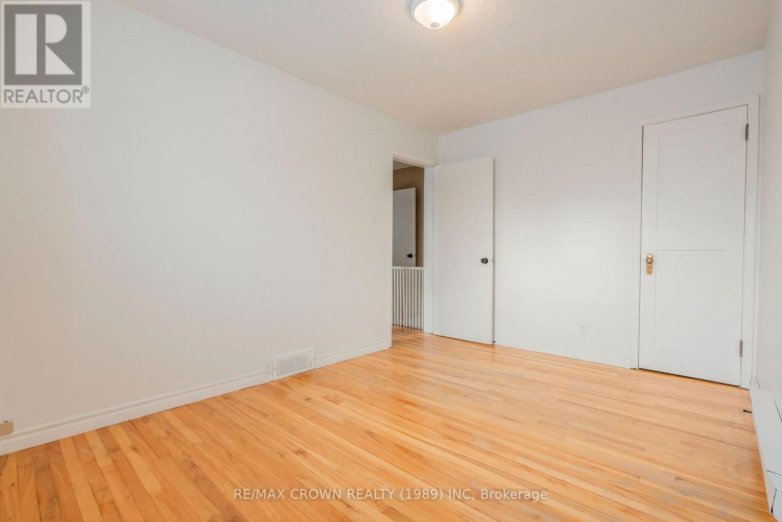 45 DALLYN AVENUE Image 24