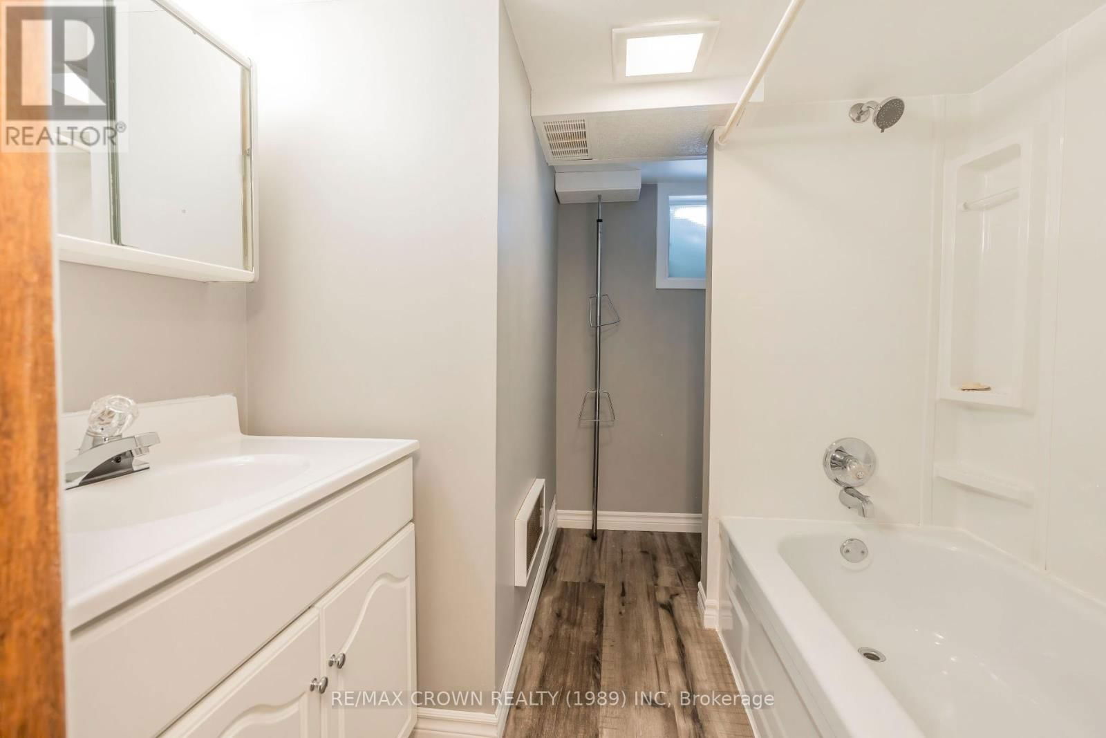 45 DALLYN AVENUE Image 33