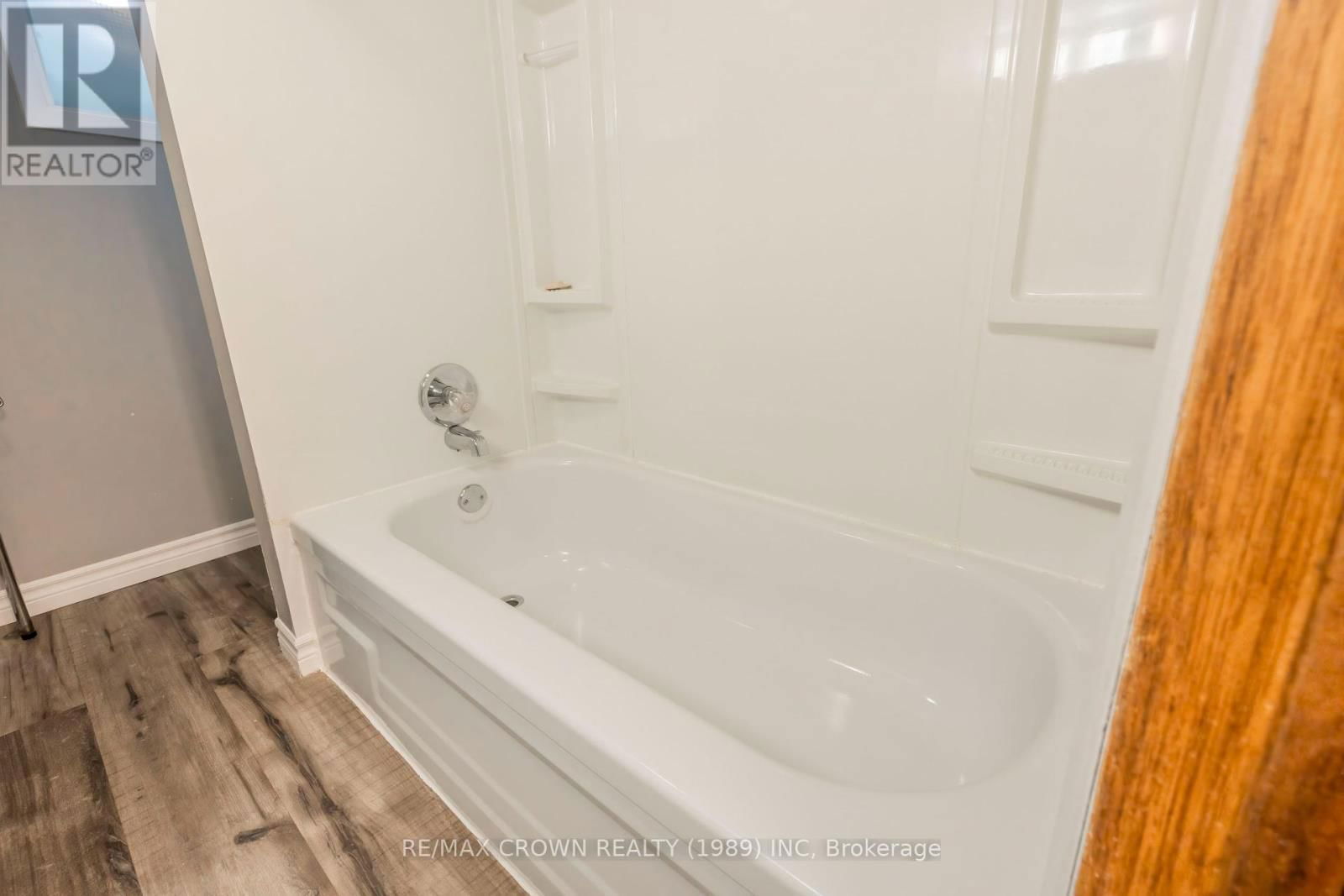 45 DALLYN AVENUE Image 35