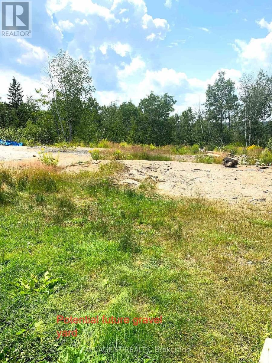 975140 SILVER CENTRE ROAD Image 26