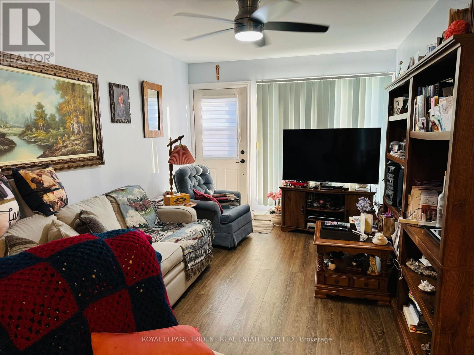 32 RIVERSIDE DRIVE Image 17