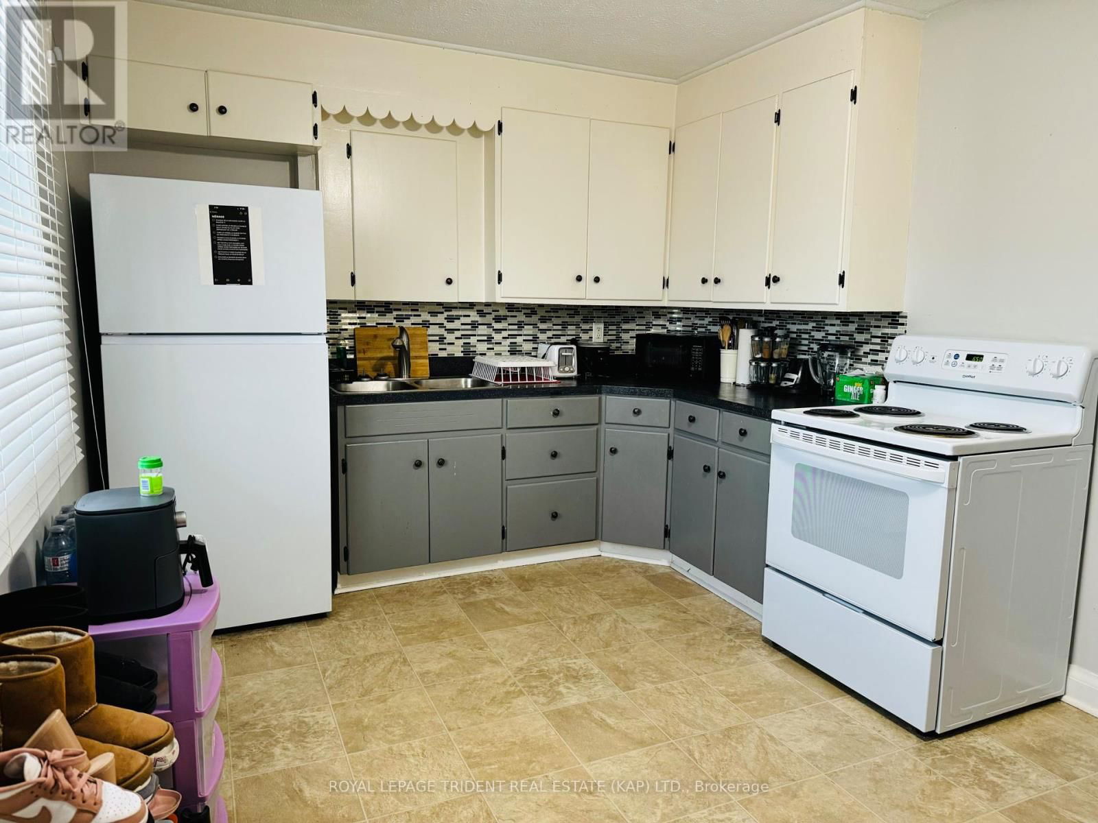32 RIVERSIDE DRIVE Image 22