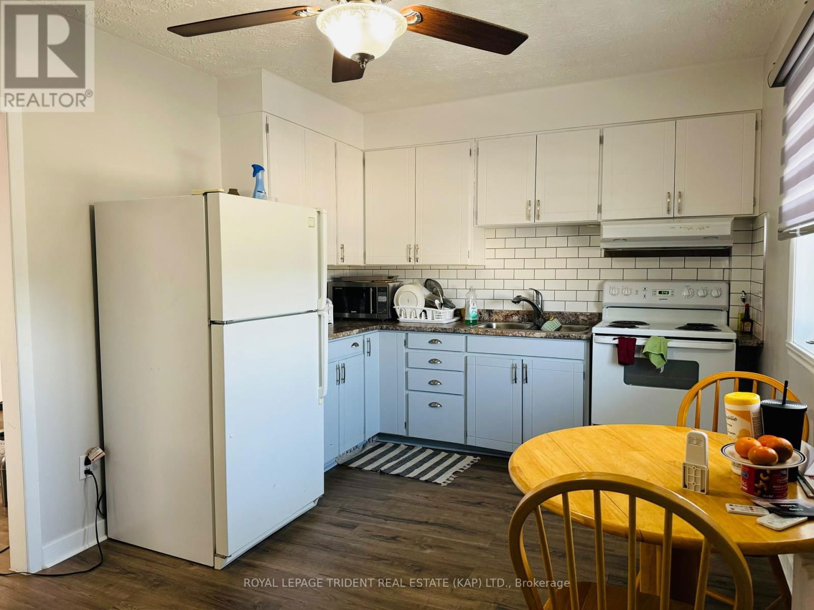 32 RIVERSIDE DRIVE Image 27
