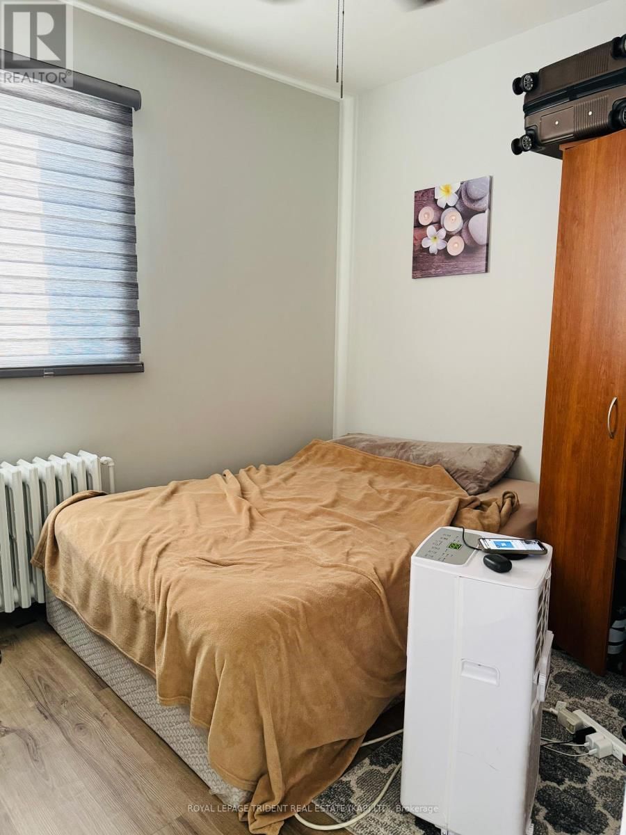 32 RIVERSIDE DRIVE Image 30
