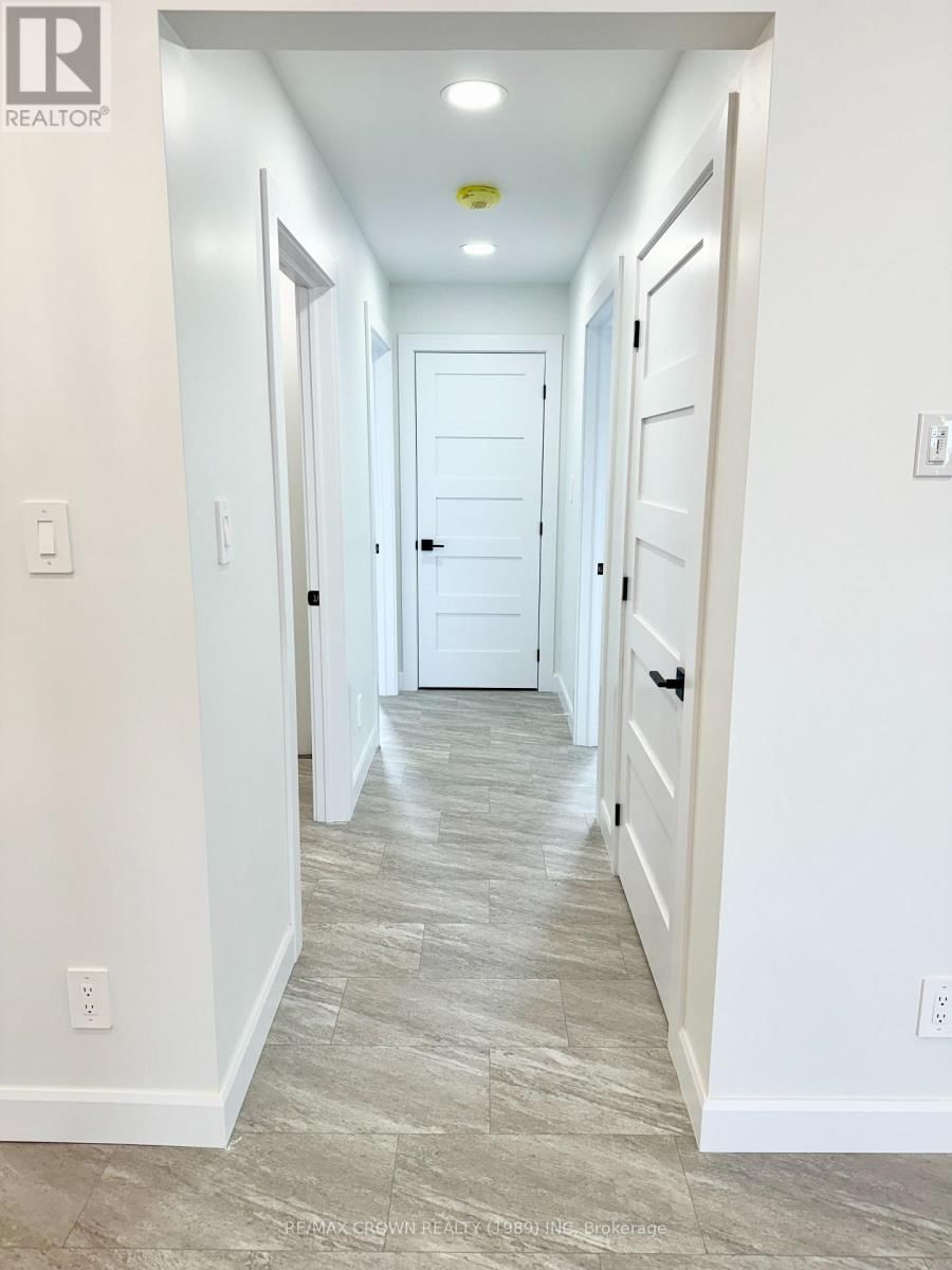 22 GOLF STREET Image 15