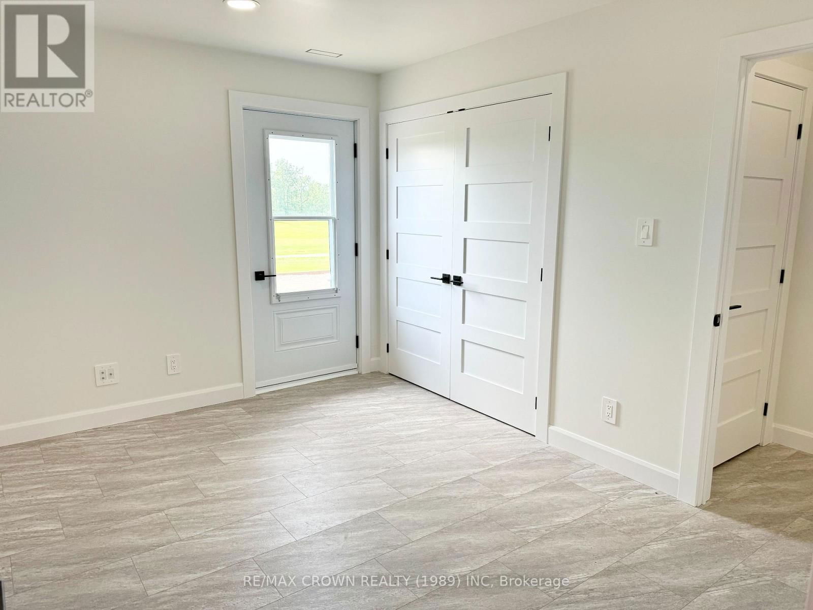 22 GOLF STREET Image 22