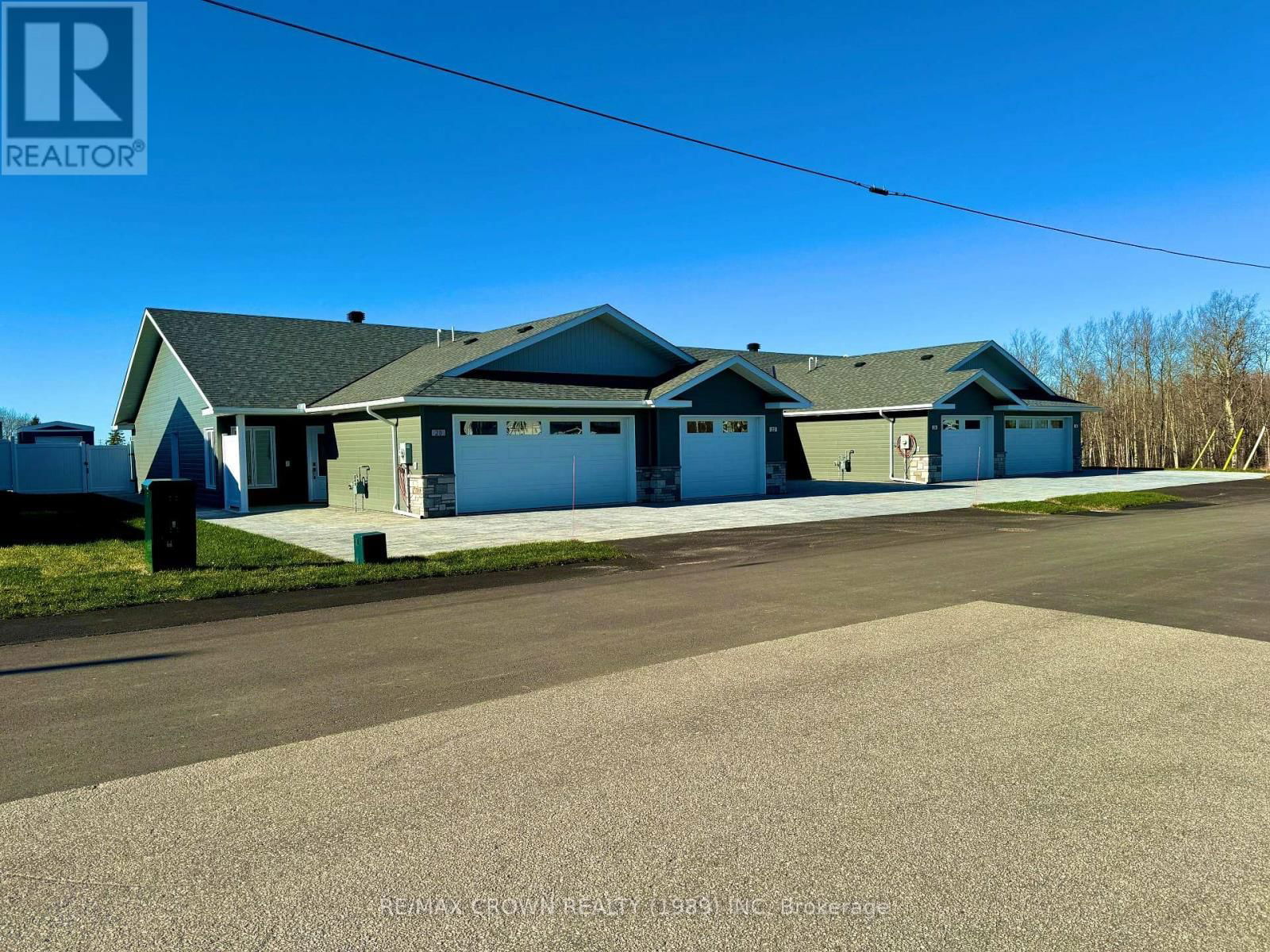 22 GOLF STREET Image 36