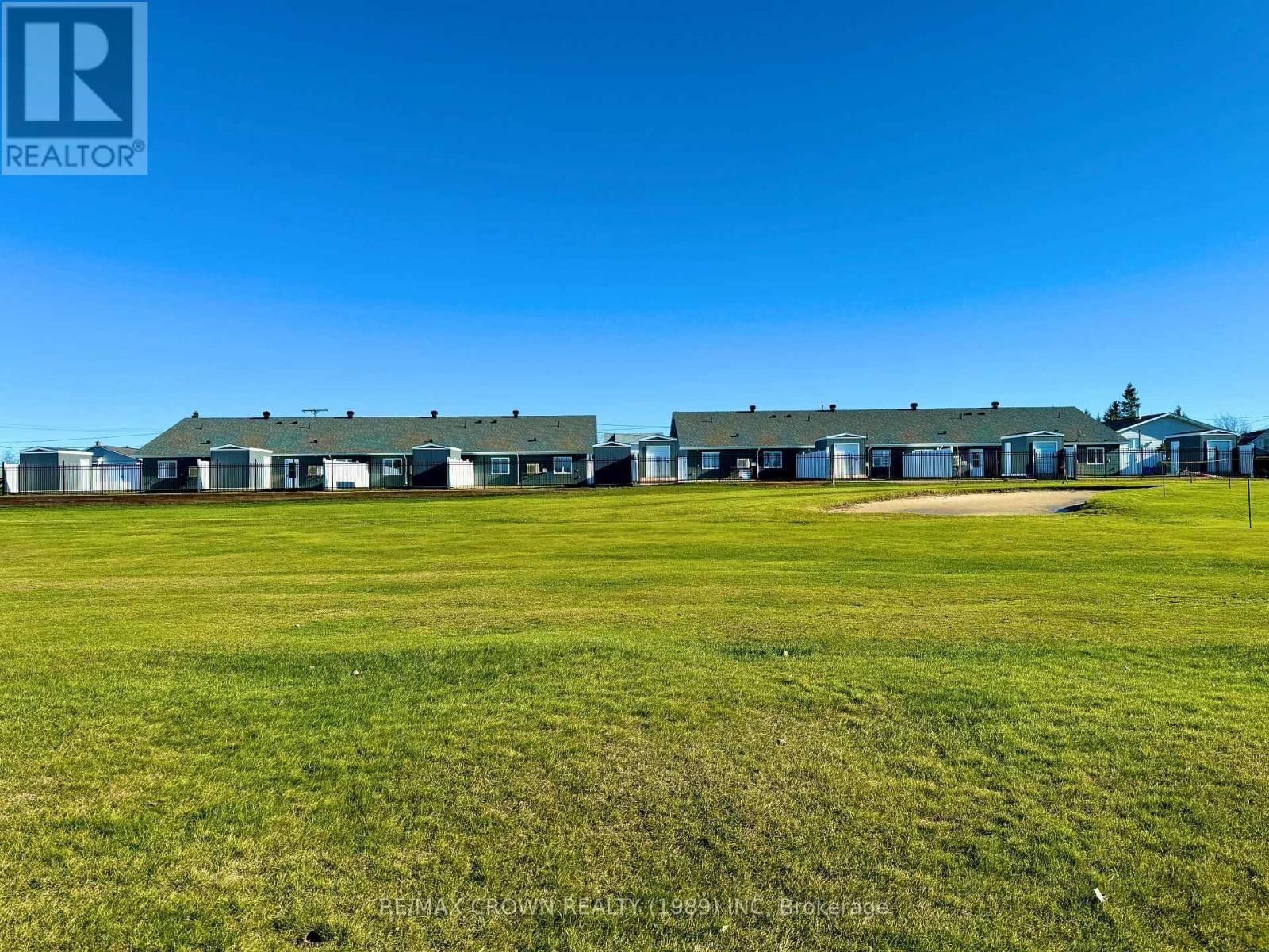 22 GOLF STREET Image 40