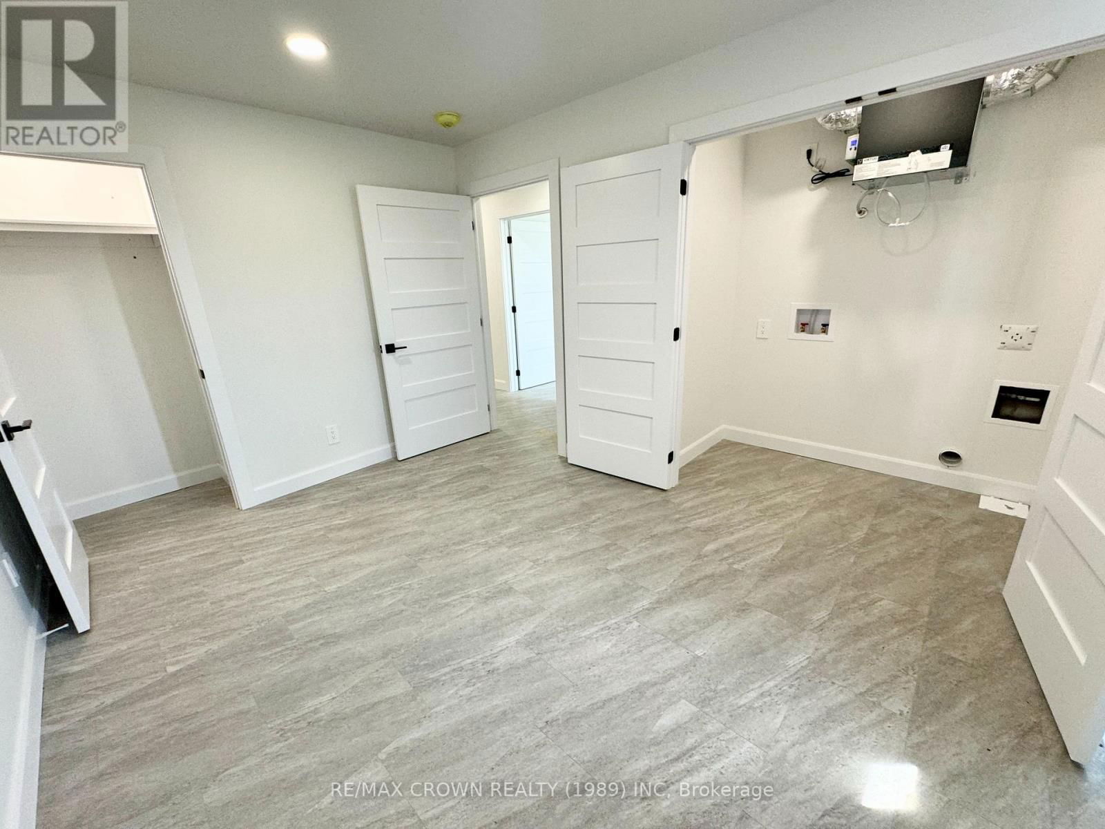 24 GOLF STREET Image 24