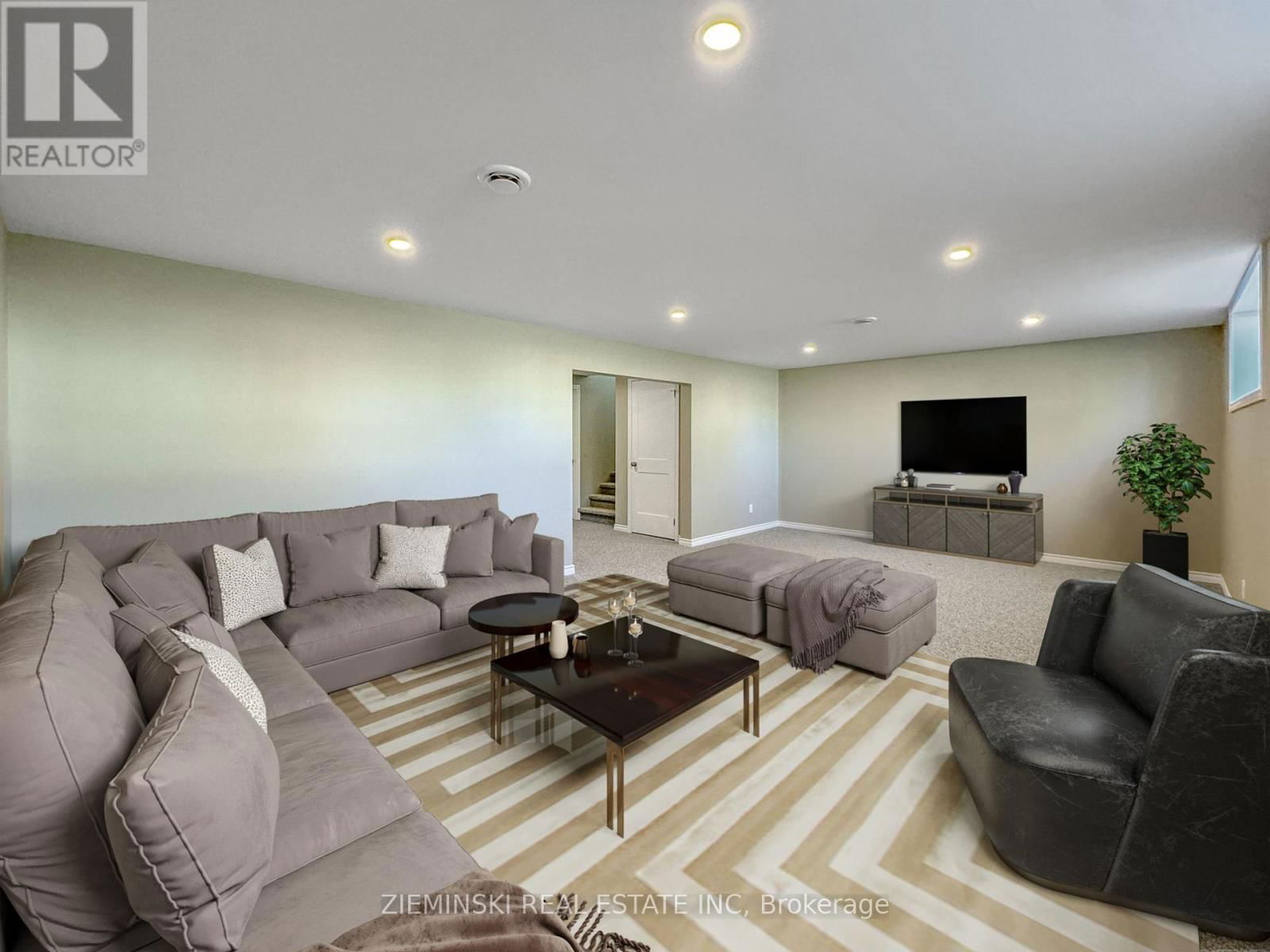 213 TEEFY STREET Image 17