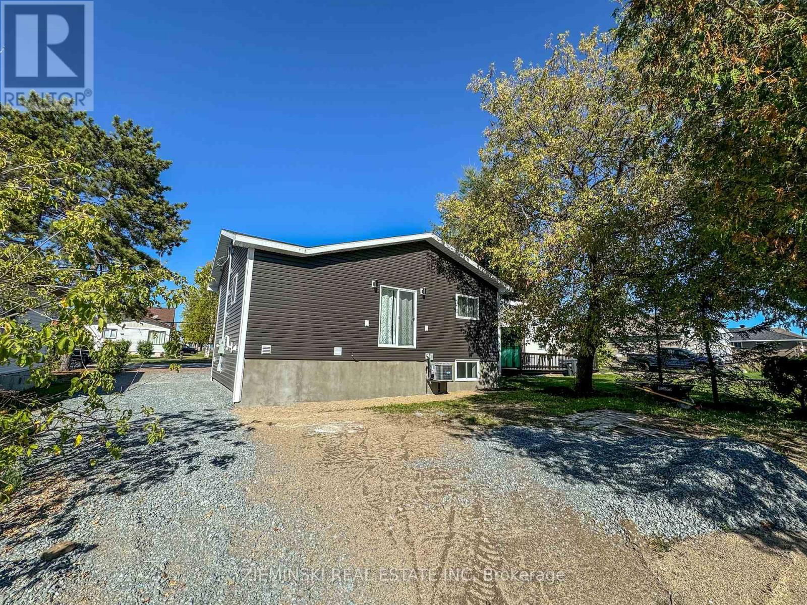 213 TEEFY STREET Image 24