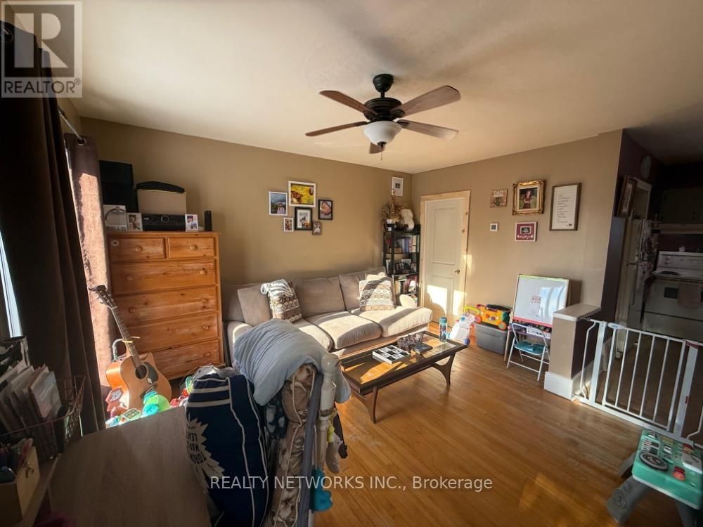 202 BALSAM STREET SOUTH Image 7