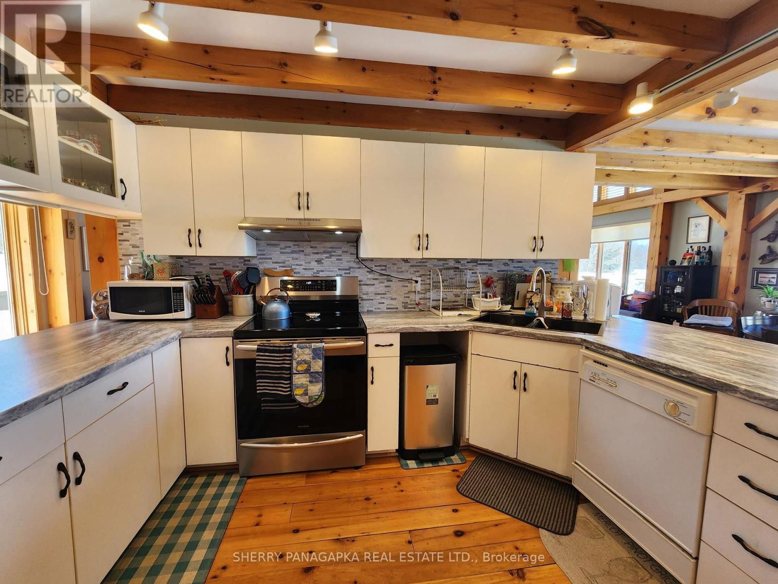 238 CRYSTAL BEACH ROAD Image 17