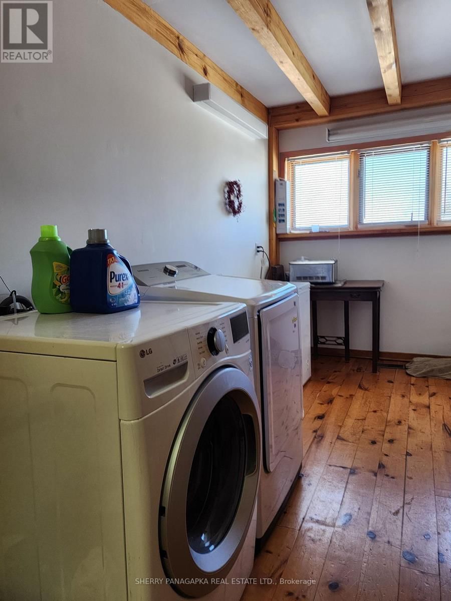 238 CRYSTAL BEACH ROAD Image 21
