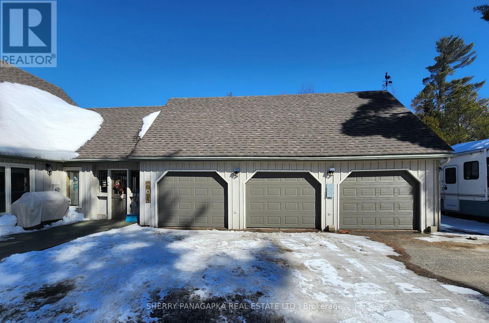 238 CRYSTAL BEACH ROAD Image 3