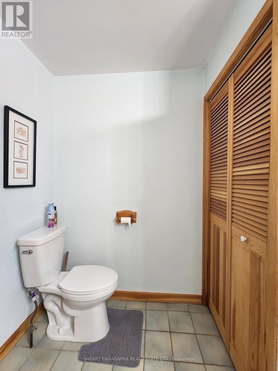 238 CRYSTAL BEACH ROAD Image 37