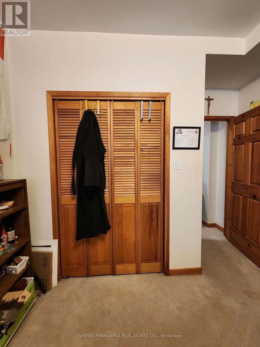 238 CRYSTAL BEACH ROAD Image 39