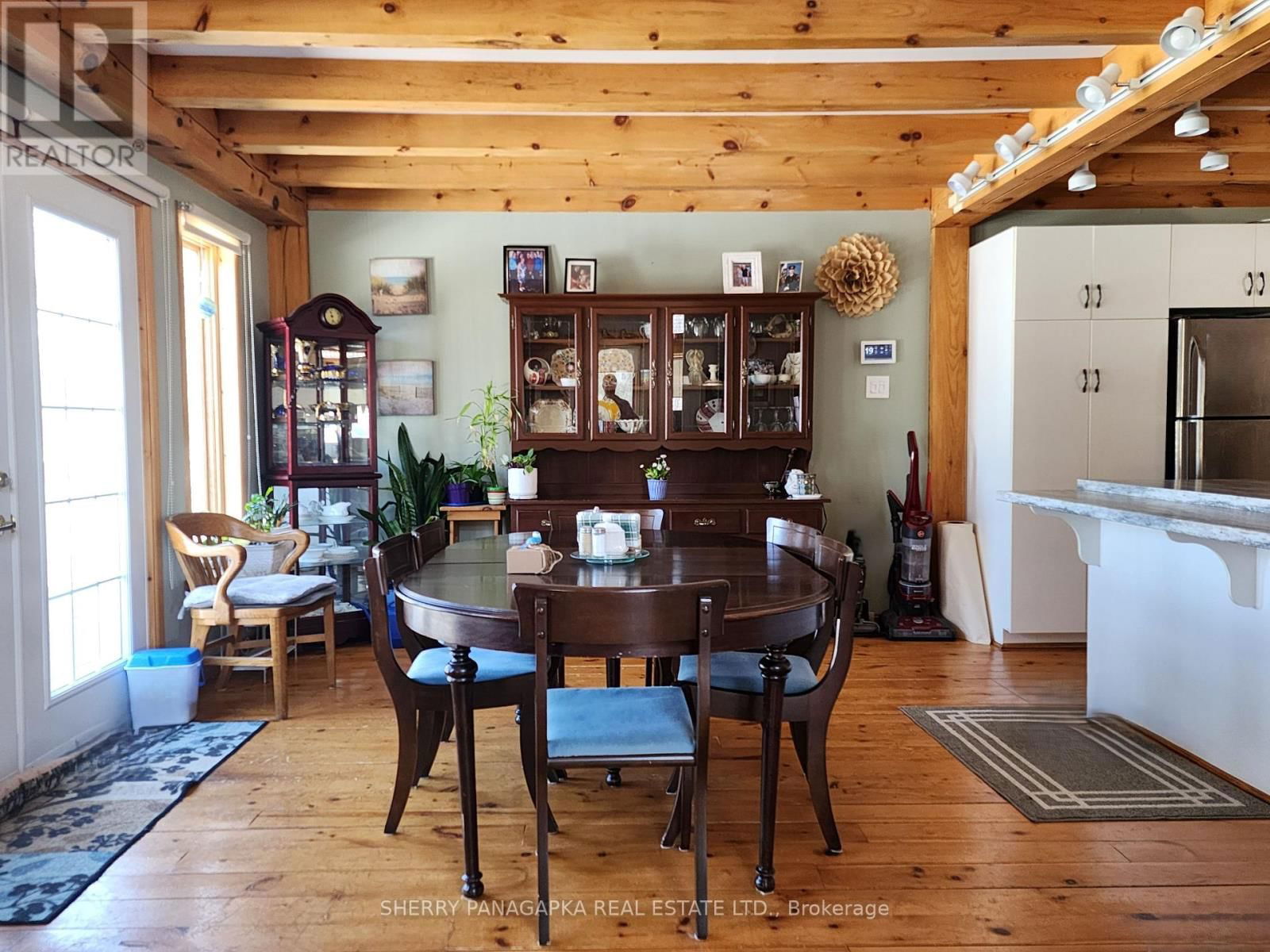 238 CRYSTAL BEACH ROAD Image 9