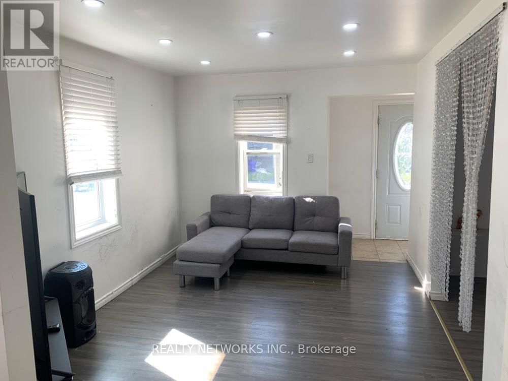 30 GOLDEN AVENUE Image 4