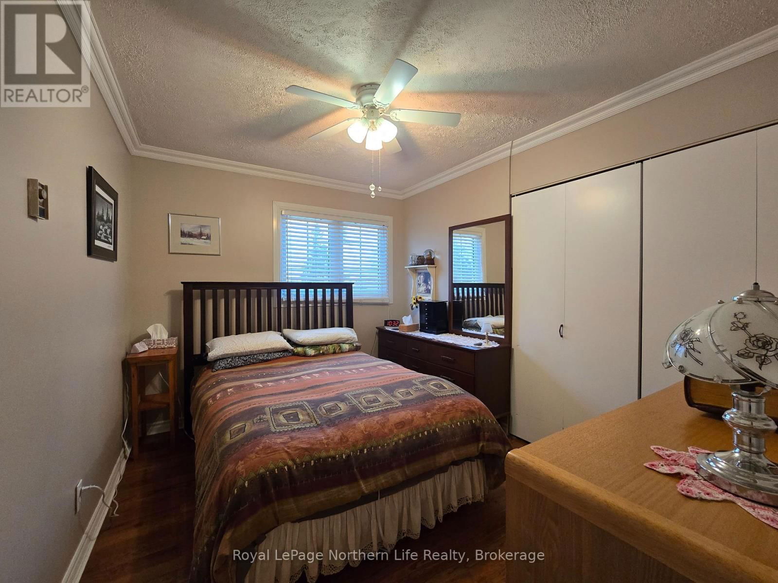 544 BROADWOOD AVENUE Image 14