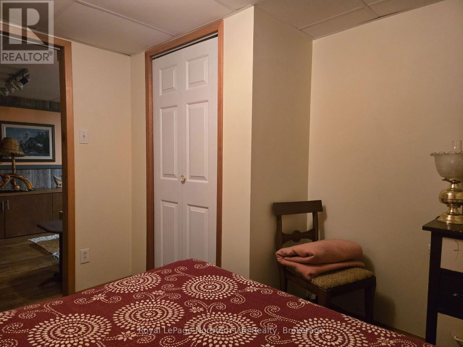 544 BROADWOOD AVENUE Image 19