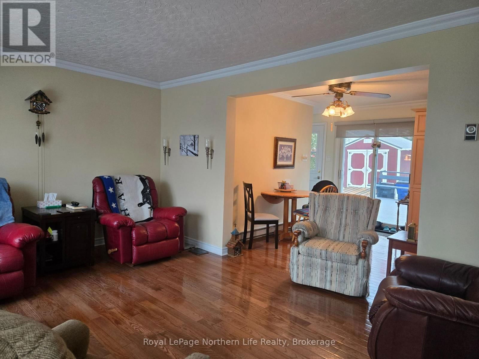 544 BROADWOOD AVENUE Image 9