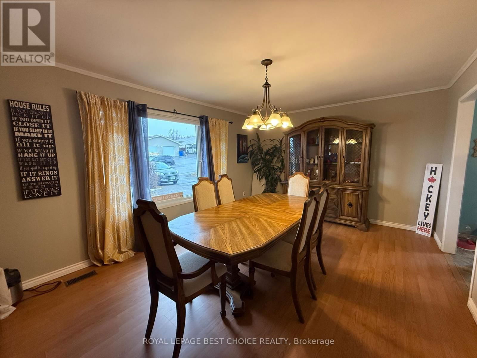 377 ALGONQUIN DRIVE Image 12
