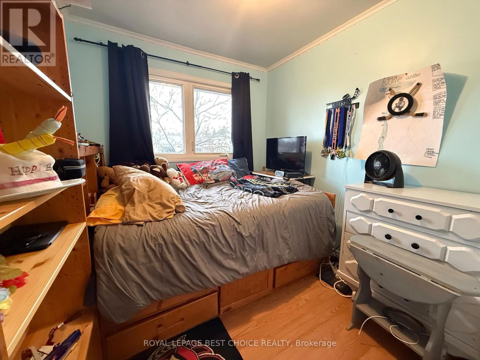 377 ALGONQUIN DRIVE Image 18