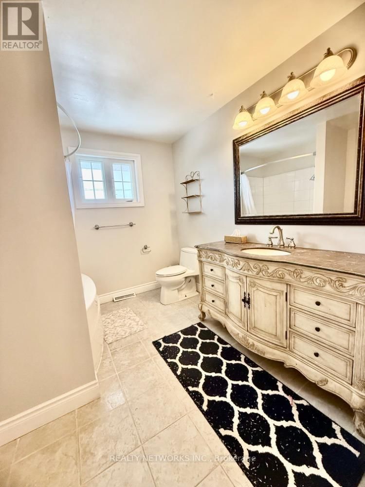 522 SPOONER DRIVE Image 17