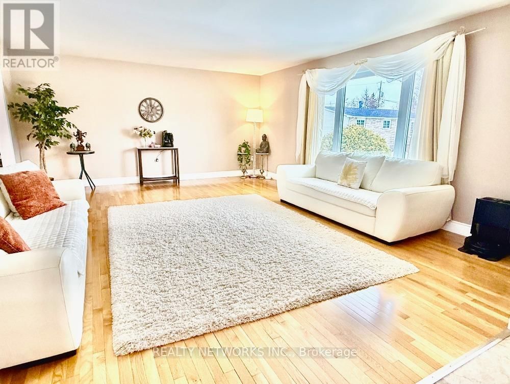 522 SPOONER DRIVE Image 8