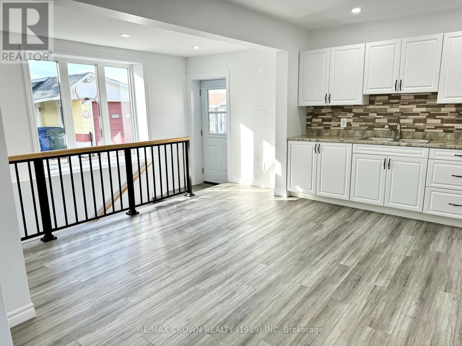 177 ELAINE AVENUE Image 8
