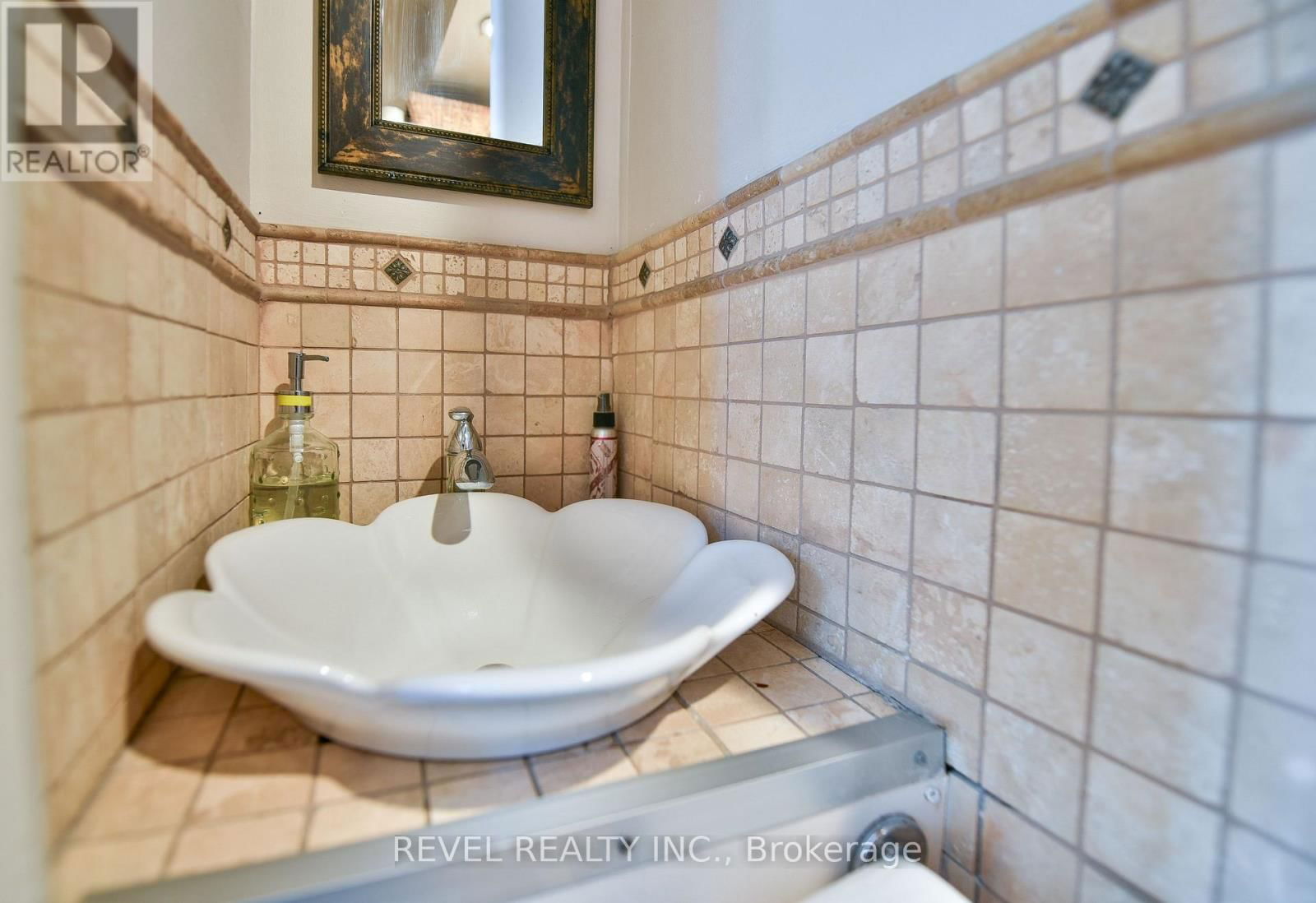 335 TOKE STREET Image 21